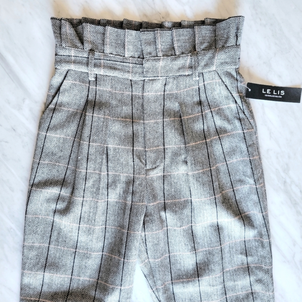 Le Lis Gray Trouser Pant NWT High Rise Ruffle